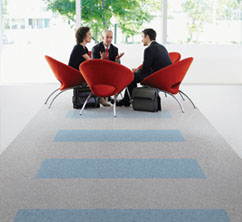 塑胶运动地板公司浅谈幼儿园塑胶地板特点