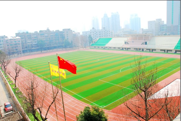 人造草坪的填充深度